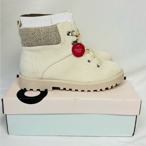 SO® Muscovy Girls' Ankle Boots Size 5 Cream new with tags!
